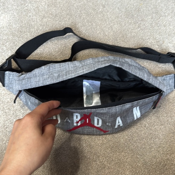 Air Jordan Grey Fanny Pack Hip Belt Bag - Picture 2 of 3